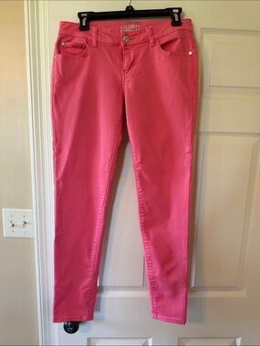 Celebrity Pink Calypso coral colored Skinny Jeans